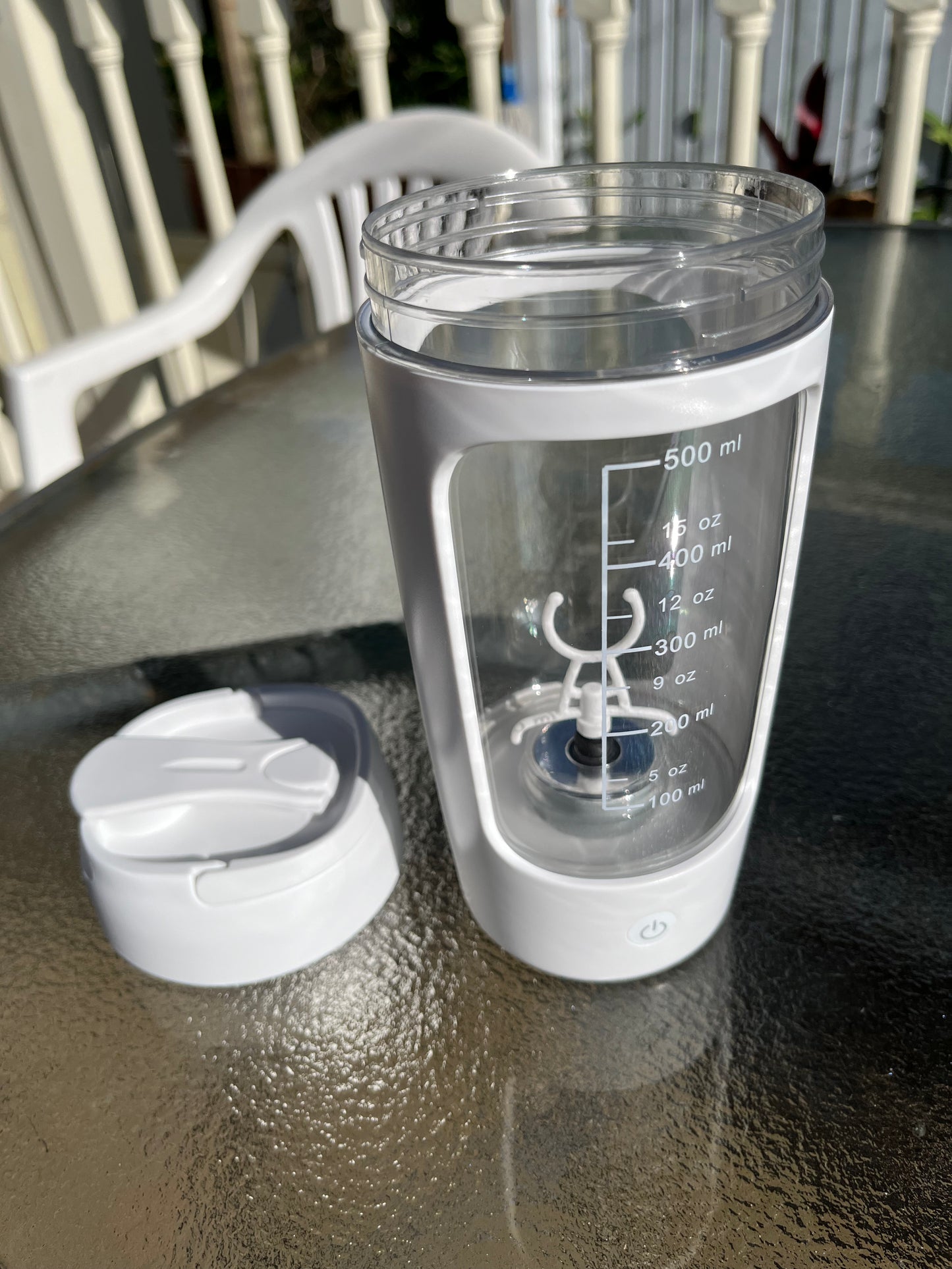 Portable Electric Stirring Cup Protein Shaker Cup with Scale White 650ML